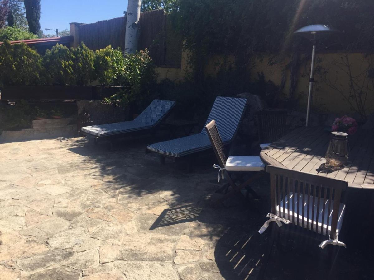 Juan And Susana Apartment โปซูเอโล เด อาลาร์กอน ภายนอก รูปภาพ